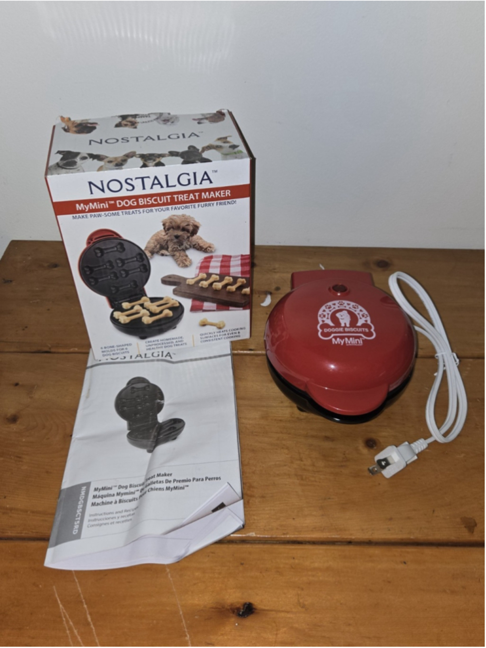 Nostalgia MyMini Dog Biscuit Treat Maker Red - Tested Never Used Box Wear